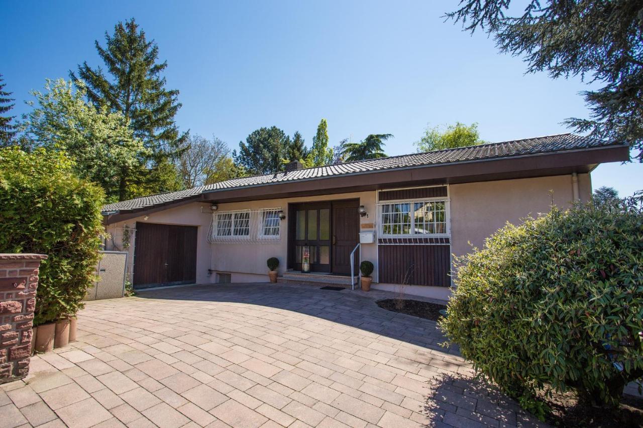 Villa-Doerr 100 M² + 1500M² Garten Woerrstadt Экстерьер фото